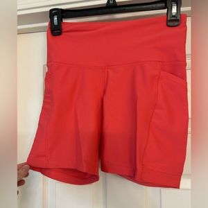 Old navy biker shorts with pockets